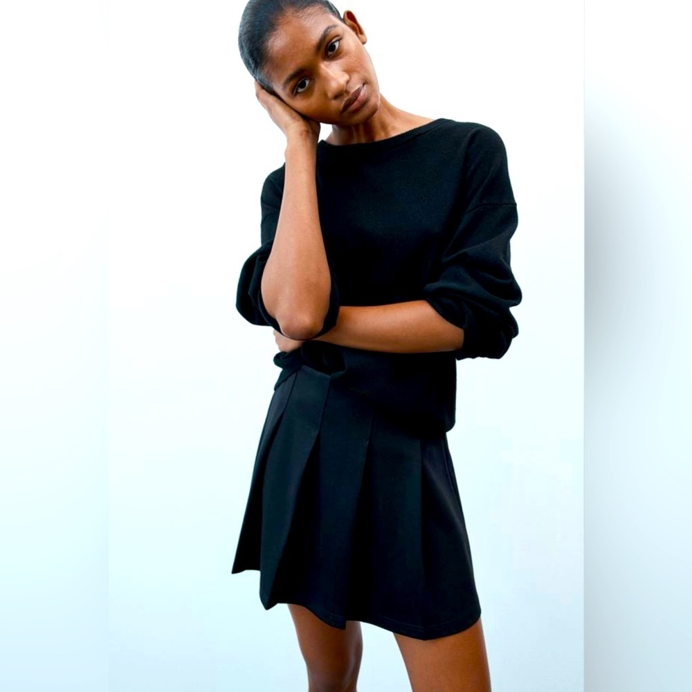 H&M Pleated Mini Skirt, Size S